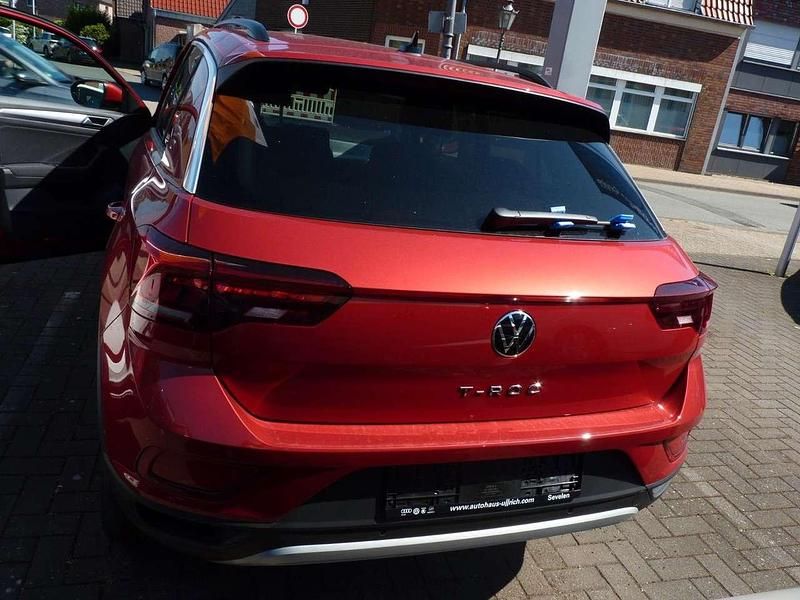 Neu VW T-Roc Life 150 PS (110 kW) 2025 Kings red metallic SUV