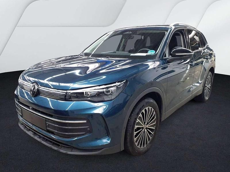 Gebraucht VW Tiguan Goal 150 PS (110 kW) 2025 Nightshade blue metallic SUV