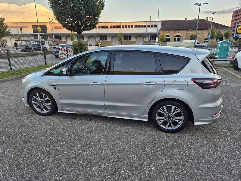 Gebraucht Ford S-MAX ST-Line 241 PS (177 kW) 2018 Silber Van / Kleinbus