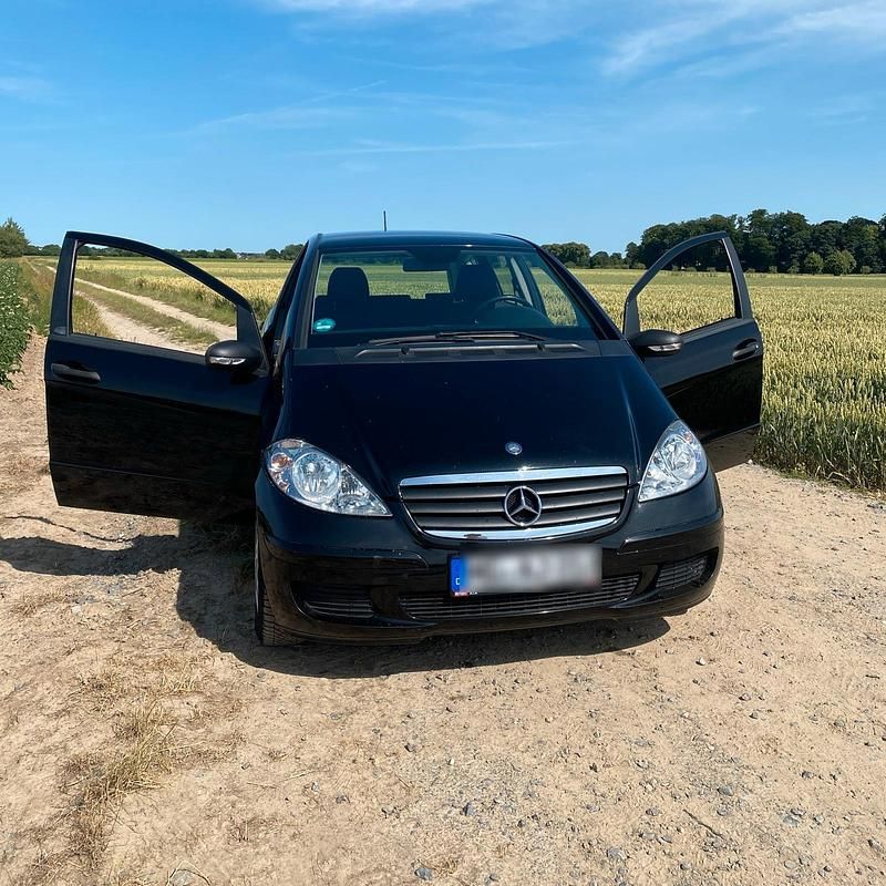 Schwarz Gebraucht 2004 Mercedes A150 Kleinwagen | 2.900 € (Fairer Preis) - Bild 1/4