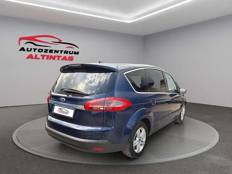 Second-hand Ford S-MAX Titanium 140 CP (102 kW) 2011 Albastru Monovolum