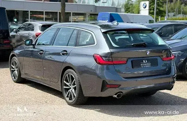 Gebraucht BMW 330 Sport Line 286 PS (210 kW) 2021 Grau