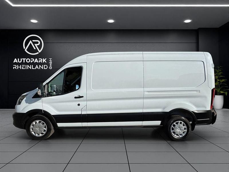 Gebraucht Ford Transit Trend 131 PS (96 kW) 2020 Weiß Van / Kleinbus