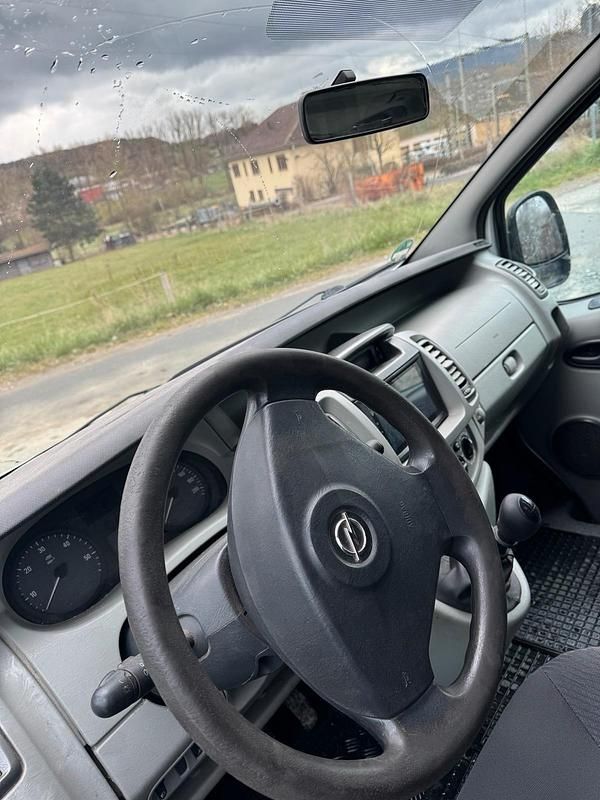 Gebraucht Opel Vivaro 2006 Silber Van / Kleinbus