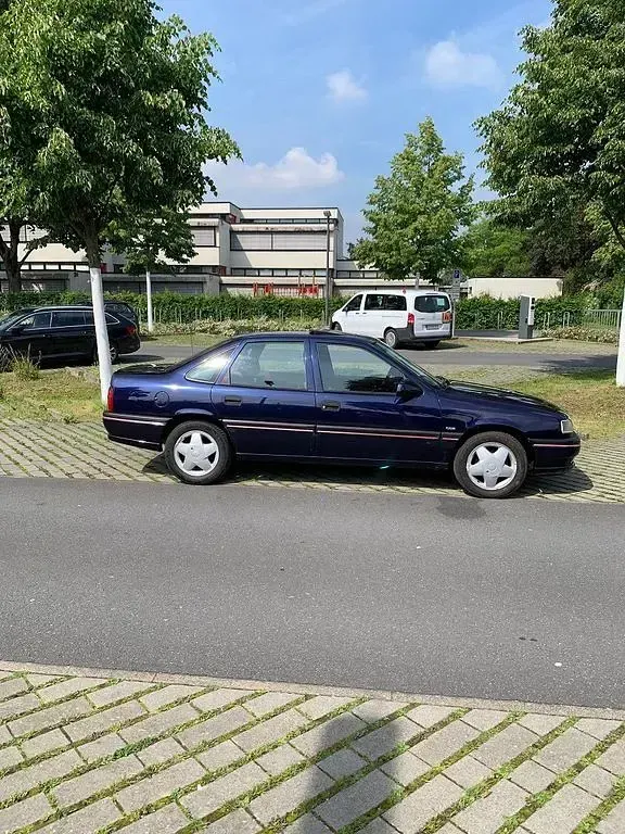 Gebraucht Opel Vectra 90 PS (66 kW) 1995 Blau Limousine
