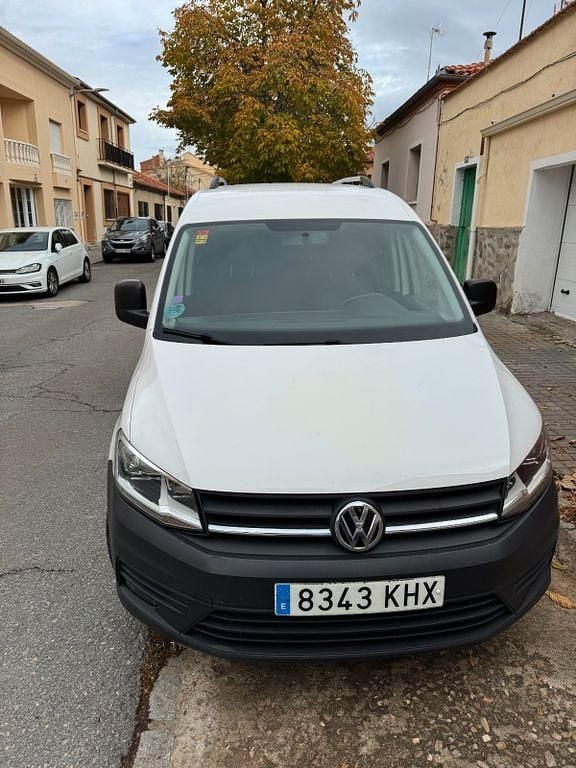Weiß Gebraucht 2018 VW Caddy Conceptline Van / Kleinbus | 12.500 € (Etwas zu teuer) - Bild 1/4