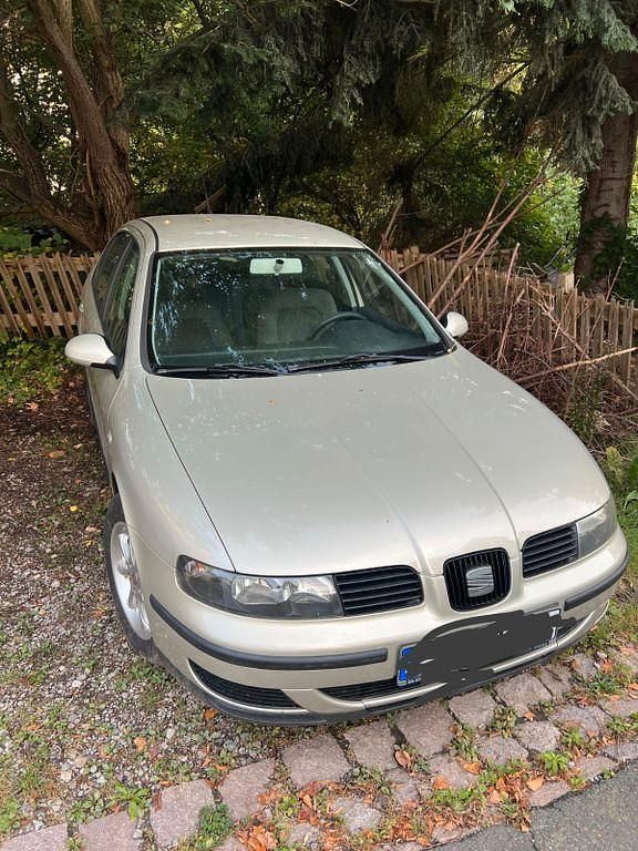 Beige Gebraucht 2002 Seat Toledo Limousine | 950 € (Superpreis) - Bild 1/4