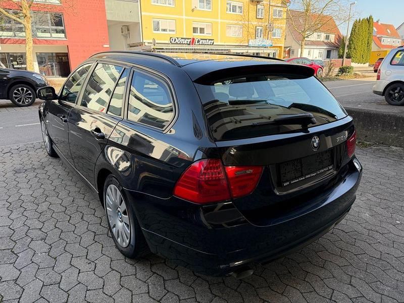 Gebraucht BMW 318 Comfort Edition 143 PS (105 kW) 2012 Schwarz Kombi