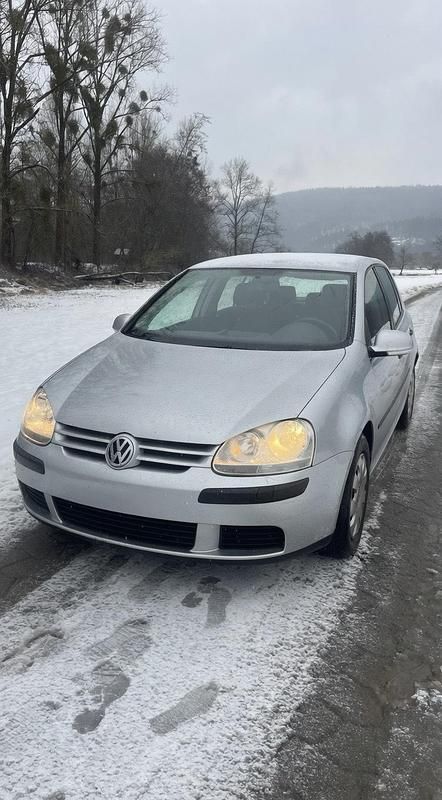Gebraucht VW Golf V Comfortline 113 PS (83 kW) 2004 Silber Kleinwagen