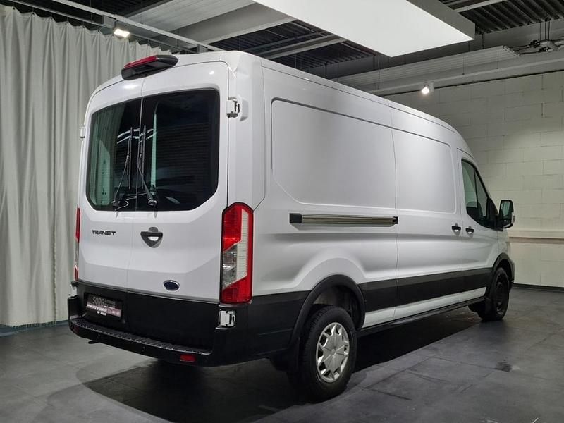 Gebraucht Ford Transit Trend 131 PS (96 kW) 2021 Weiß, frozen white Limousine