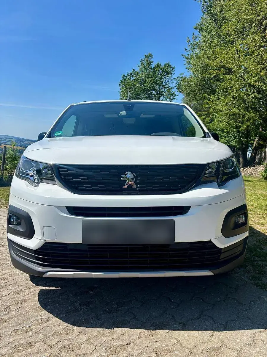 Gebraucht Peugeot Rifter GT 131 PS (96 kW) 2020 Weiß Van / Kleinbus