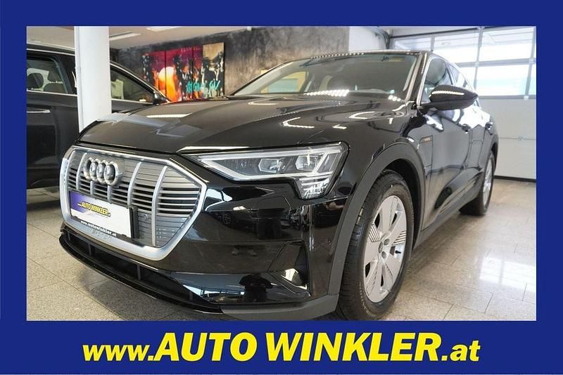 Schwarz Gebraucht 2022 Audi e-tron SUV | 25.470 € (Superpreis) - Bild 1/4