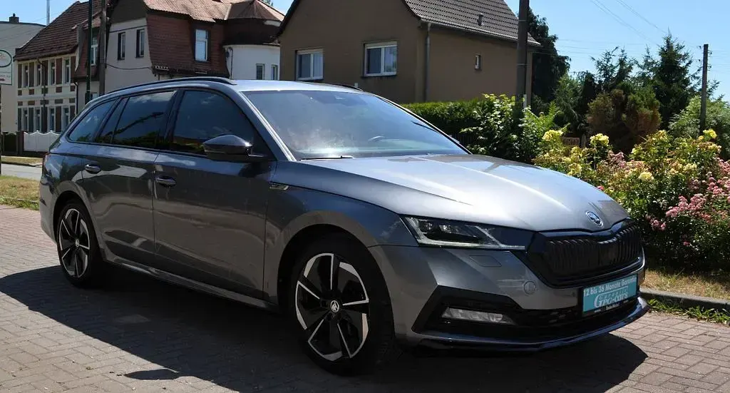 Gebraucht Skoda Octavia SportLine 150 PS (110 kW) 2024 Grau Kombi
