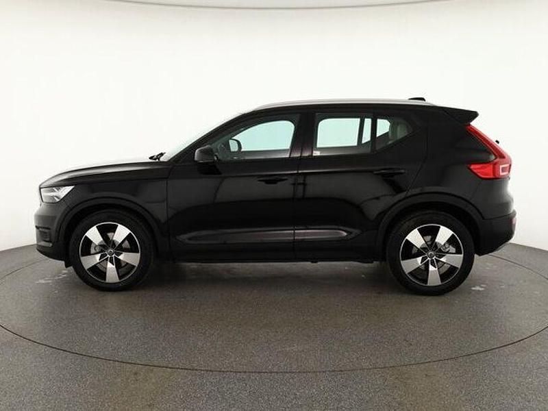 Gebraucht Volvo XC40 Momentum 150 PS (110 kW) 2019 Black solid "stone" SUV