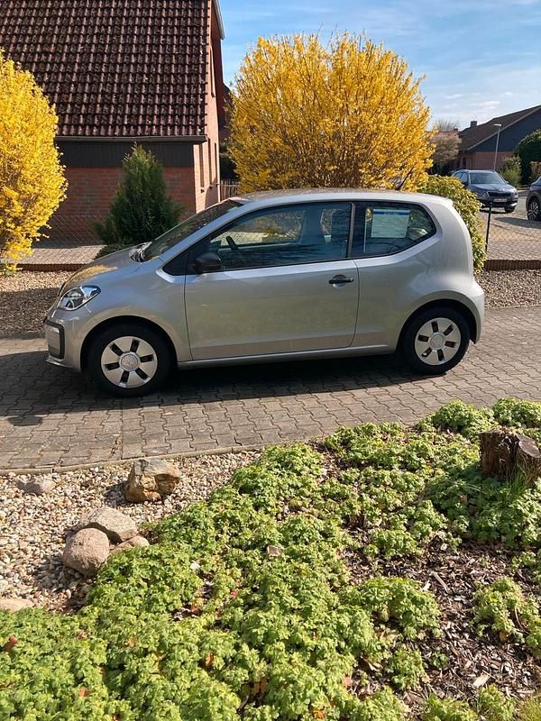 Second-hand VW up! 60 CP (44 kW) 2017 Gri Hatchback