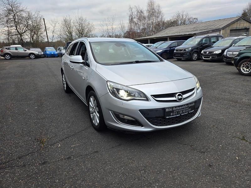 Silber Gebraucht 2015 Opel Astra Exklusiv Kombi | 6.500 € (Fairer Preis) - Bild 1/4