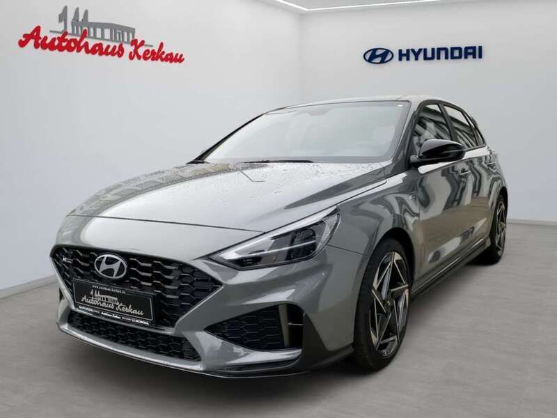 Grau Neu 2025 Hyundai i30 N Line Limousine | 29.990 € (Teuer) - Bild 1/4