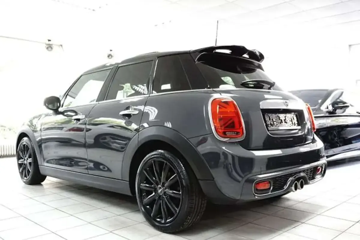 Używany Mini Cooper S 192 KM (141 kW) 2018 Szary Hatchback