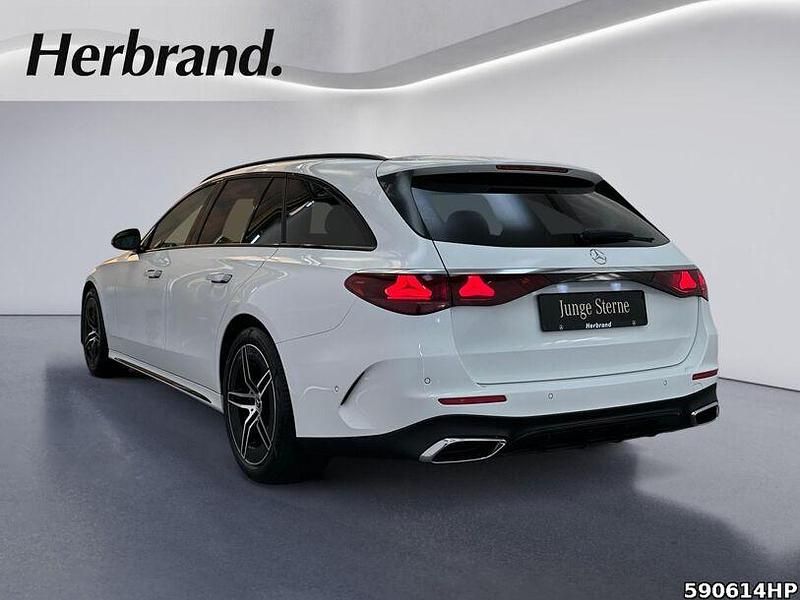 Gebraucht Mercedes E200 AMG 204 PS (150 kW) 2024 Unilack polarweiß Kombi