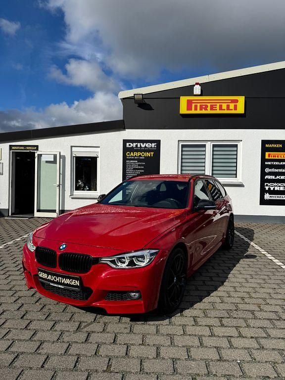 Rot Gebraucht 2018 BMW 335 M Sport Kombi | 24.890 € (Fairer Preis) - Bild 1/4
