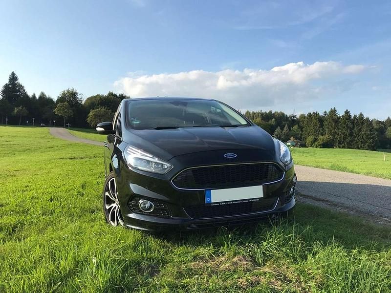 Gebraucht Ford S-MAX Titanium 209 PS (153 kW) 2015 Schwarz Van / Kleinbus