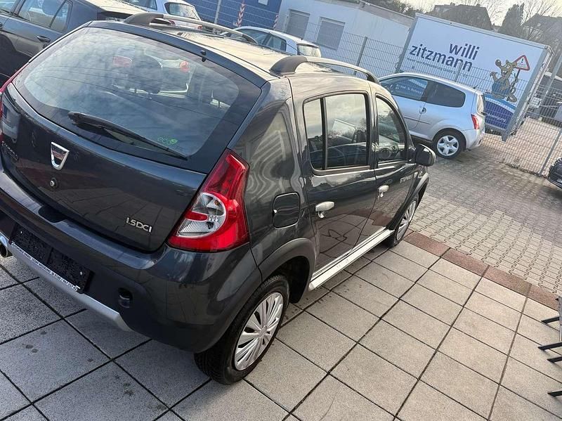 Gebraucht Dacia Sandero Stepway 88 PS (64 kW) 2011 Grau "comete" Kleinwagen