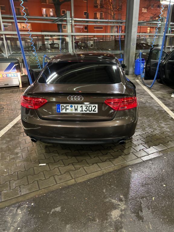 Braun Gebraucht 2013 Audi A5 Sportback Ambiente Limousine | 13.999 € (Fairer Preis) - Bild 1/4
