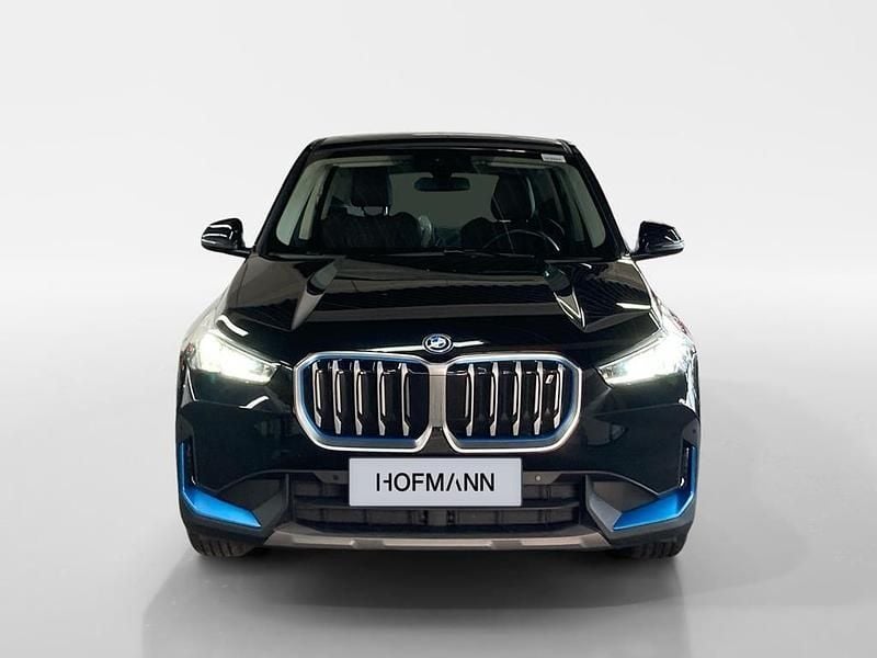 Gebraucht BMW iX1 Performance 200 kW (272 PS) 2022 Saphirschwarz metallic SUV