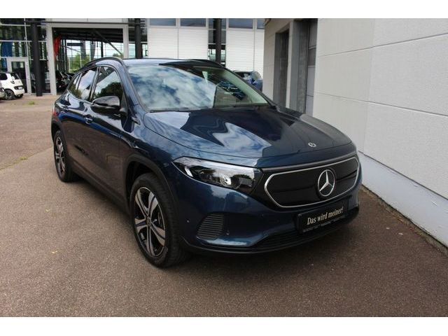Gebraucht Mercedes EQA250 Progressive 139 kW (190 PS) 2021 Blau SUV