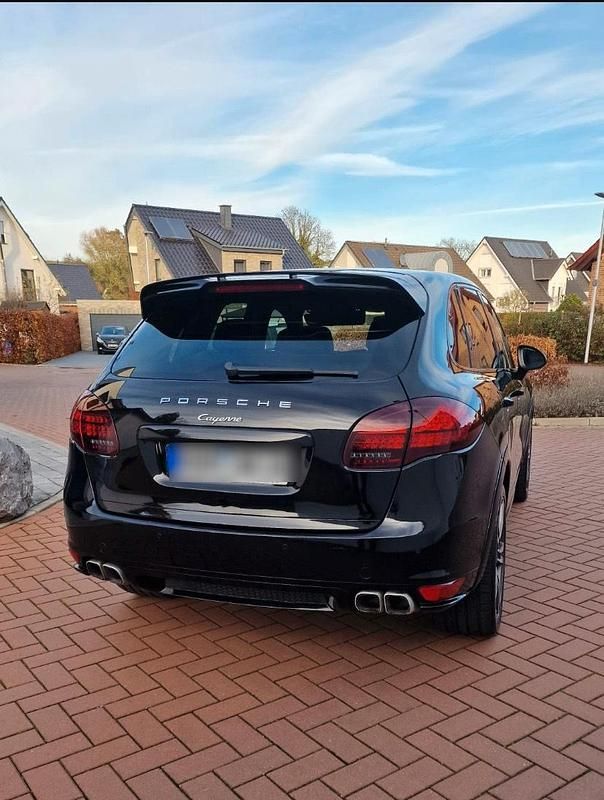 Schwarz Gebraucht 2011 Porsche Cayenne GTS SUV | 16.400 € - Bild 1/4