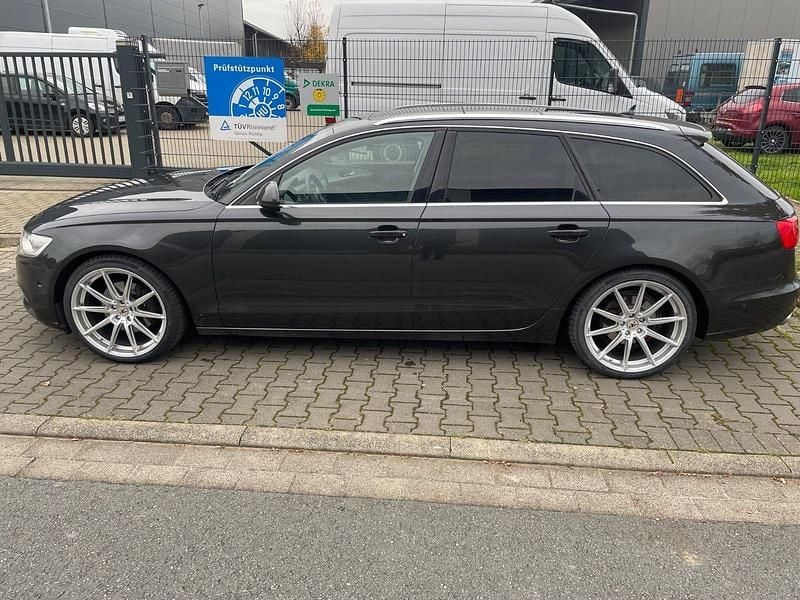 Gebraucht Audi A6 Ambiente 204 PS (150 kW) 2011 Grau Kombi