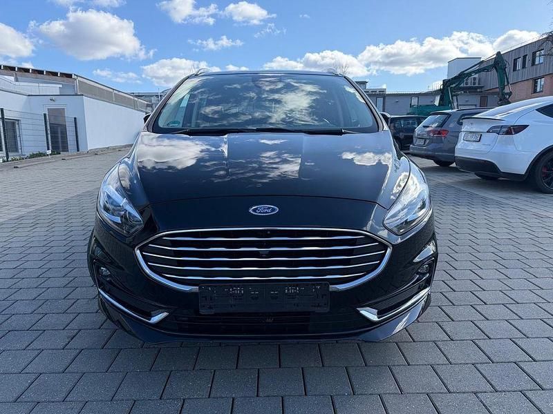 Gebraucht Ford S-MAX Titanium 165 PS (121 kW) 2019 Schwarz Van / Kleinbus