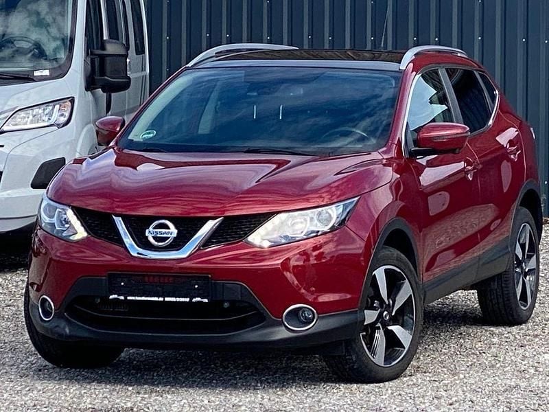 Rot Gebraucht 2016 Nissan Qashqai 360º SUV | 9.990 € (Superpreis) - Bild 1/4