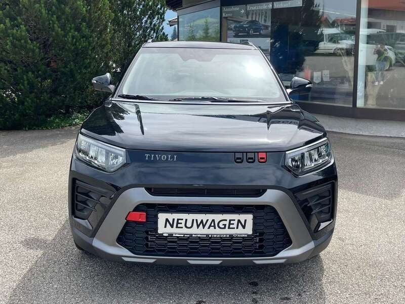 Gebraucht SsangYong Tivoli Quartz 163 PS (119 kW) 2025 Space black metallic SUV