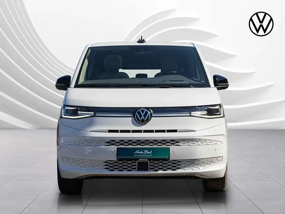 Gebraucht VW Multivan Style 150 PS (110 kW) 2025 Candyweiß Van / Kleinbus