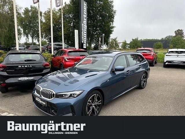Blau Gebraucht 2024 BMW 330 M Sport Kombi | 37.980 € (Superpreis) - Bild 1/4