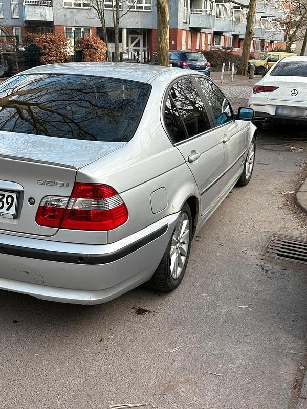 Gebraucht BMW 320 Sport Line 170 PS (125 kW) 2002 Limousine