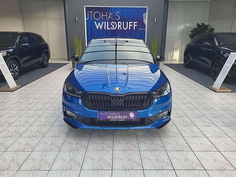Neu Skoda Fabia Dynamic 150 PS (110 kW) 2025 Raceblau metallic Limousine