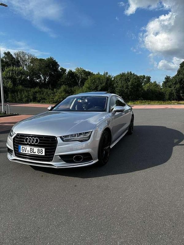 Silber Gebraucht 2016 Audi A7 Performance Kleinwagen | 24.000 € - Bild 1/4
