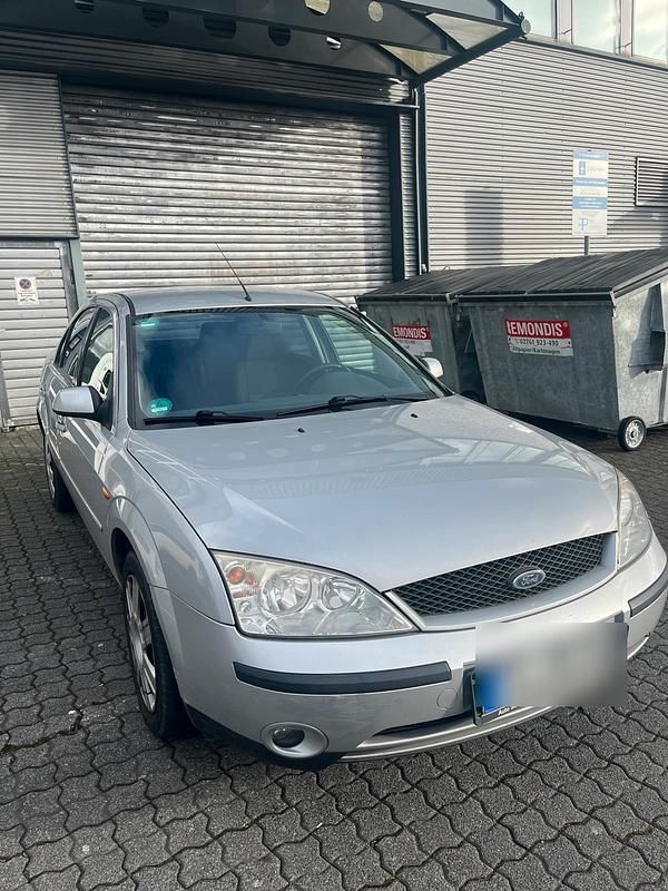 Grau Gebraucht 2001 Ford Mondeo Limousine | 1.900 € (Etwas zu teuer) - Bild 1/4