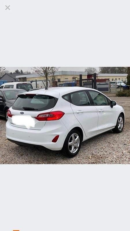 Gebraucht Ford Fiesta Cool & Connect 86 PS (63 kW) 2017 Weiß Kleinwagen