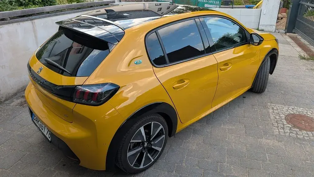 Gebraucht Peugeot e-208 GT 100 kW (136 PS) 2020 Gelb Kleinwagen