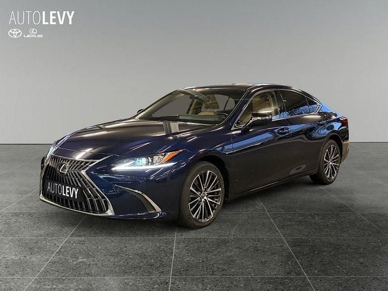 Gebraucht Lexus ES300H Business Edition 218 PS (160 kW) 2023 Tiziablau Limousine