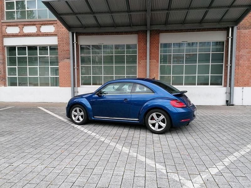 Blau Gebraucht 2012 VW Beetle Sportline Limousine | 7.500 € (Superpreis) - Bild 1/4