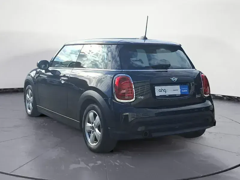 Gebraucht Mini ONE Classic 102 PS (75 kW) 2022 Schwarz Kleinwagen