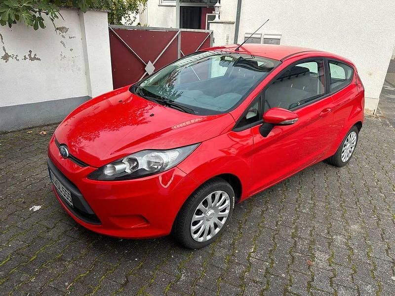 Rot Gebraucht 2009 Ford Fiesta Trend Kleinwagen | 2.700 € (Etwas zu teuer) - Bild 1/4