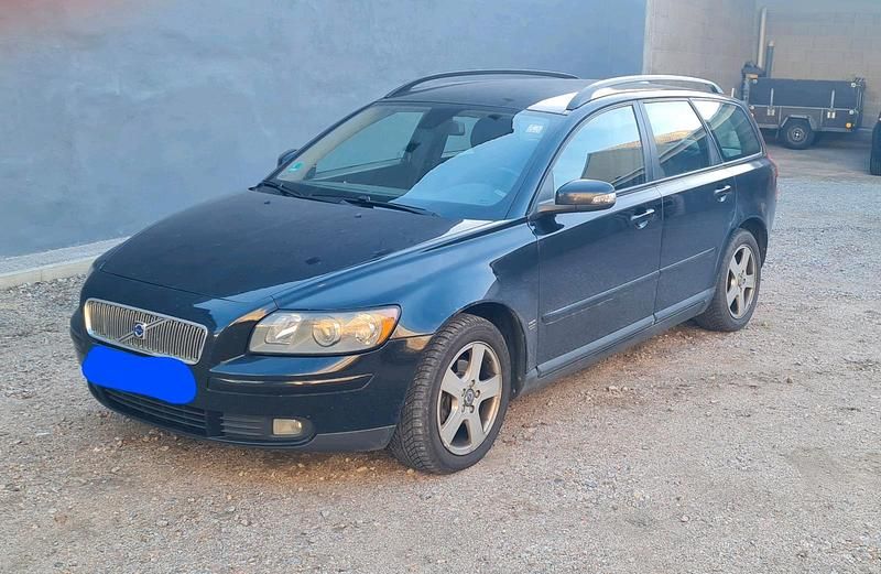 Schwarz Gebraucht 2006 Volvo V50 Kombi | 2.300 € (Guter Preis) - Bild 1/4