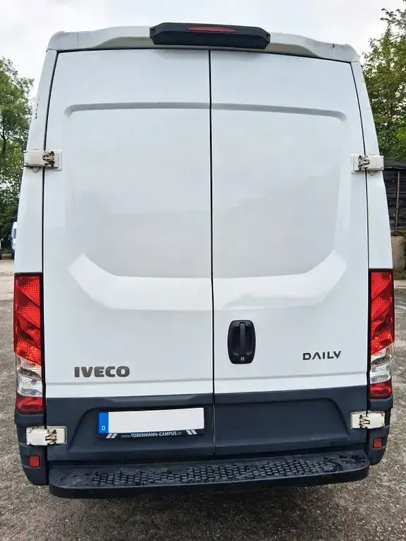 Gebraucht Iveco Daily 156 PS (114 kW) 2022 Weiß Van / Kleinbus