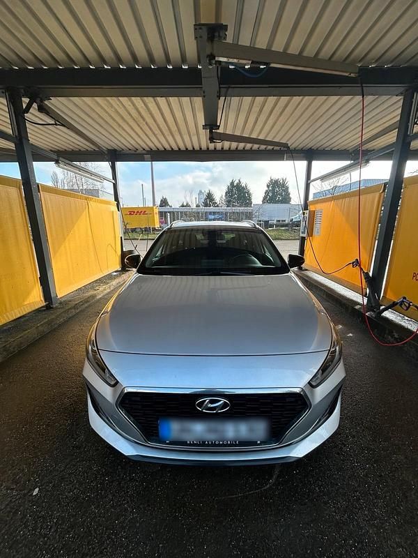 Gebraucht Hyundai i30 YES! 140 PS (102 kW) 2020 Silber Kombi