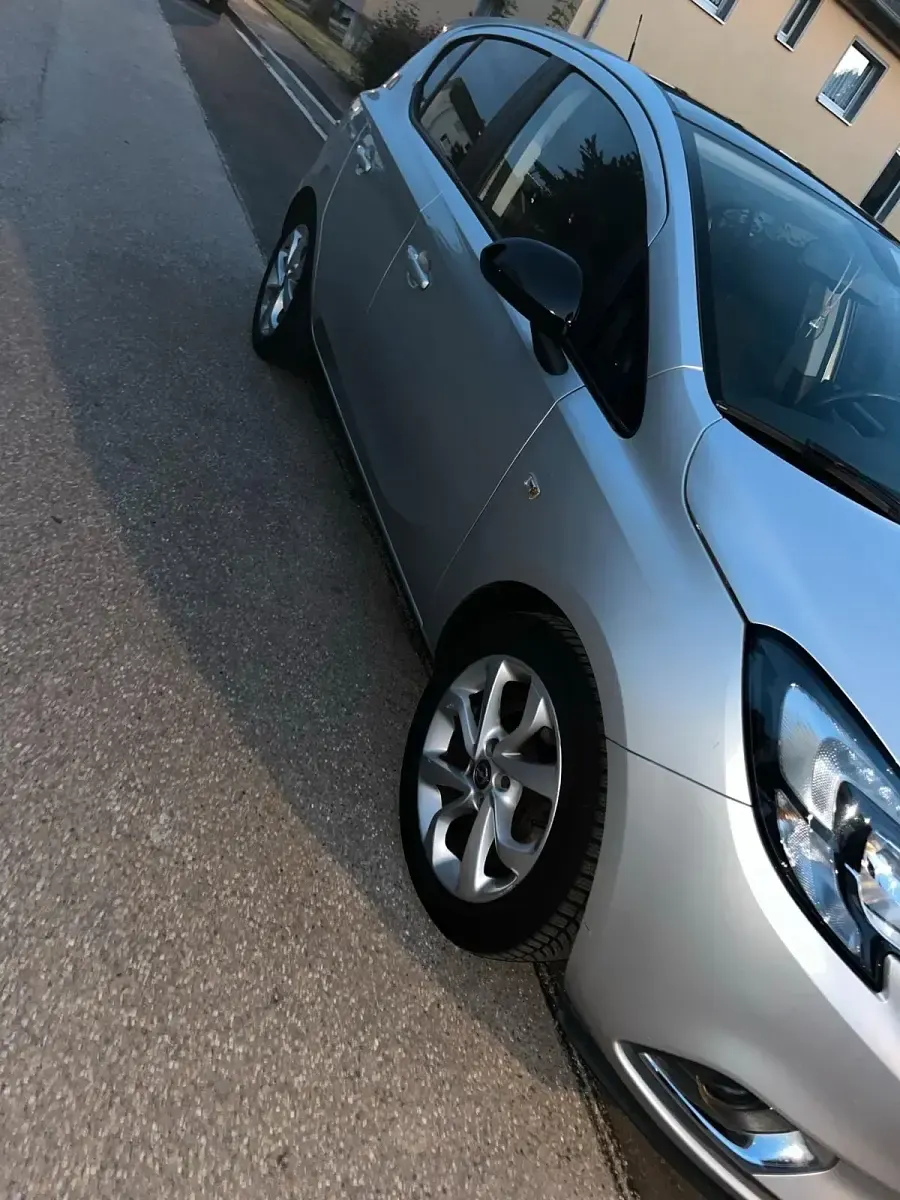 Gebraucht Opel Corsa 90 PS (66 kW) 2017 Silber Kleinwagen